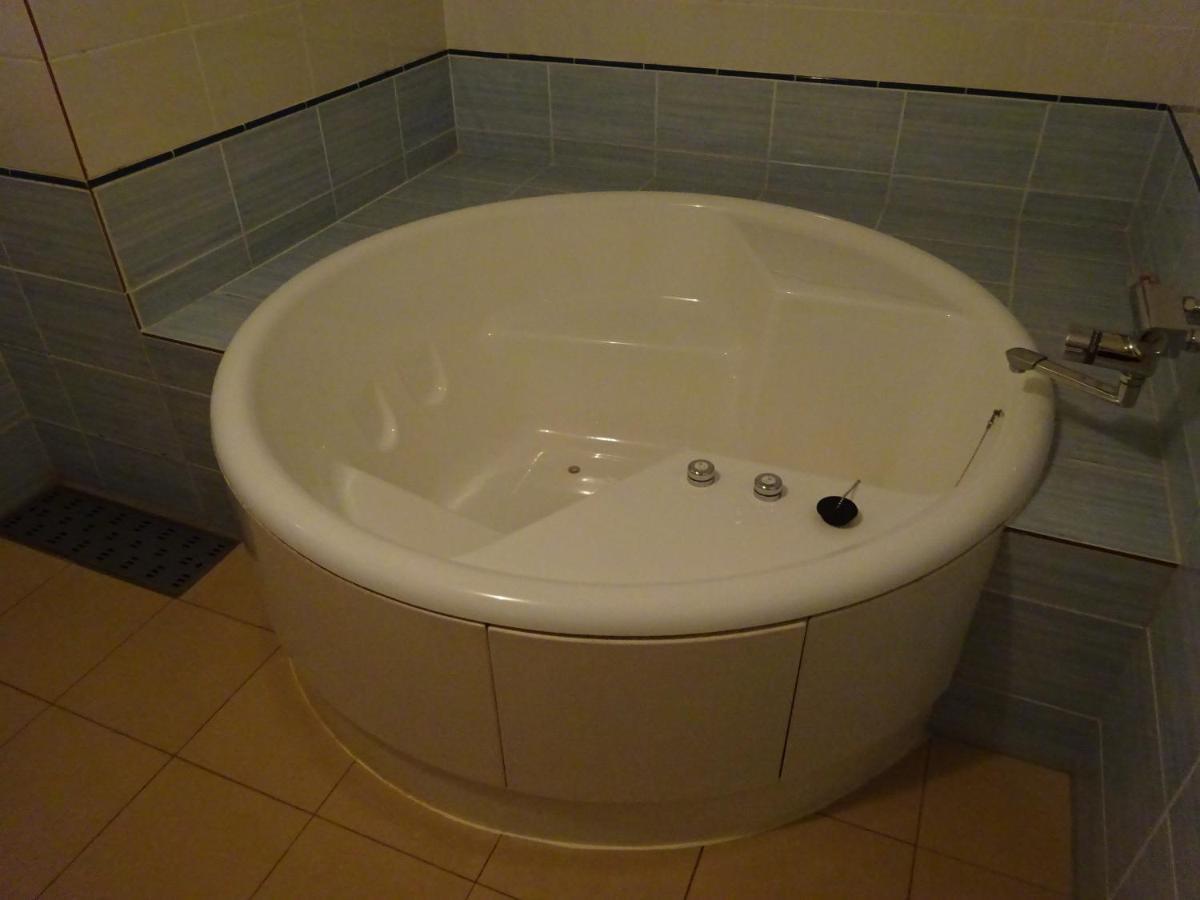 Hotel Rplus Higashimatsuyama Namegawa Buitenkant foto